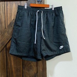 Men’s Nike NSW Check Woven Flow Lined Shorts Galactic Jade Green Black Sz. XL